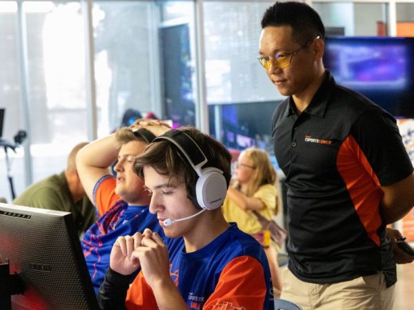 Gaming Technology Queue Gaming In Solo Queue Isn't Helping You – How to improve your gameplay ...